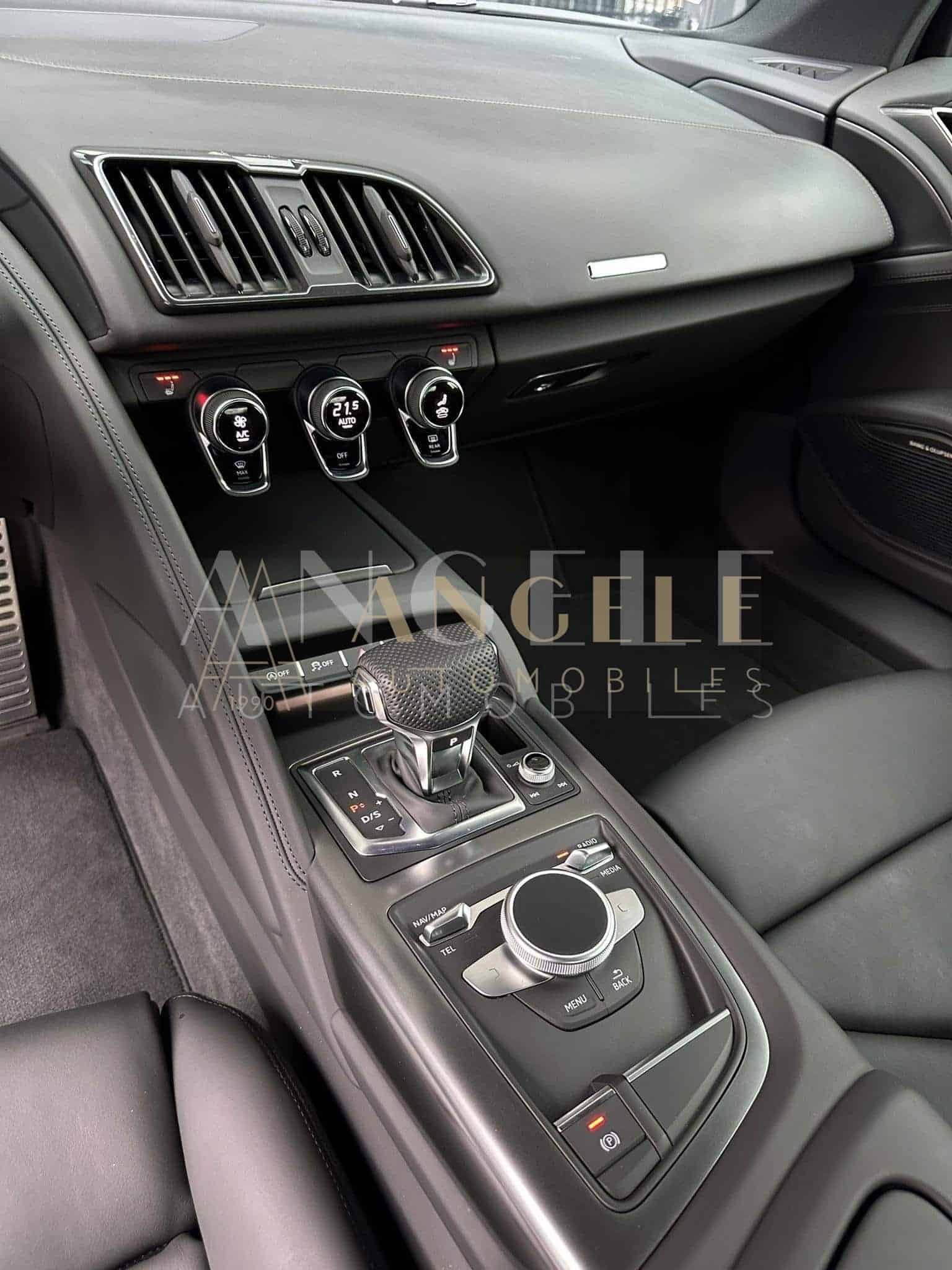 AUDI R8 – Image 11