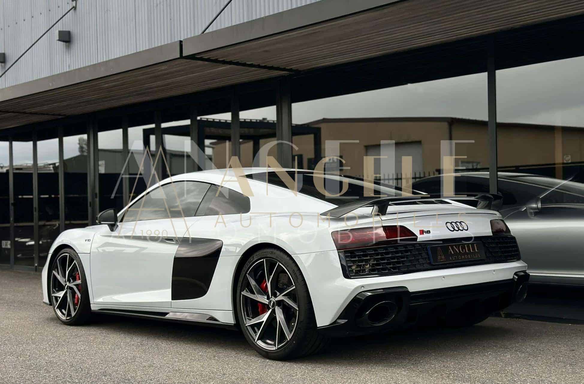 AUDI R8 – Image 19