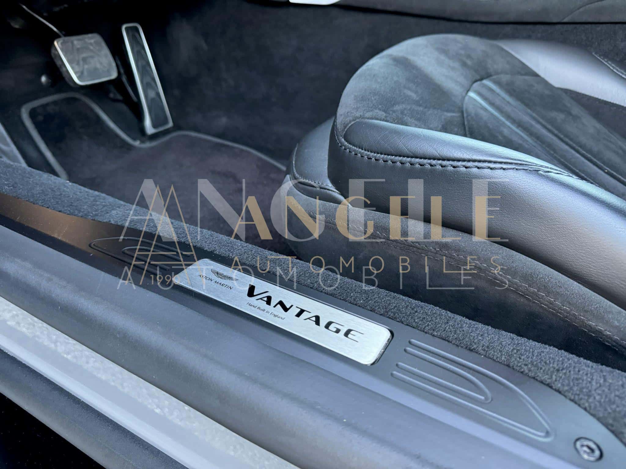 ASTON MARTIN VANTAGE – Image 9
