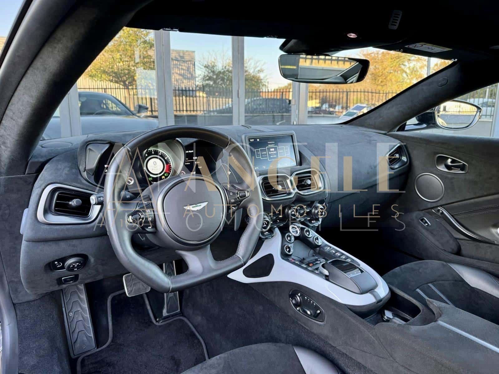 ASTON MARTIN VANTAGE – Image 10