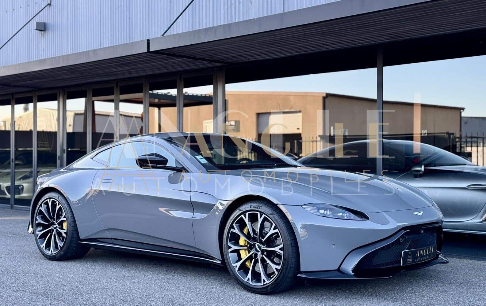 ASTON MARTIN VANTAGE – Image 4