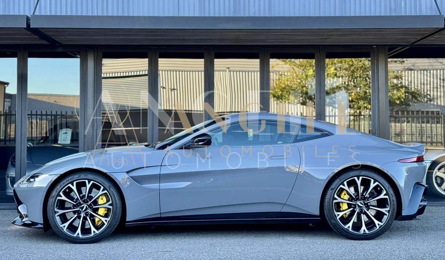 ASTON MARTIN VANTAGE – Image 2