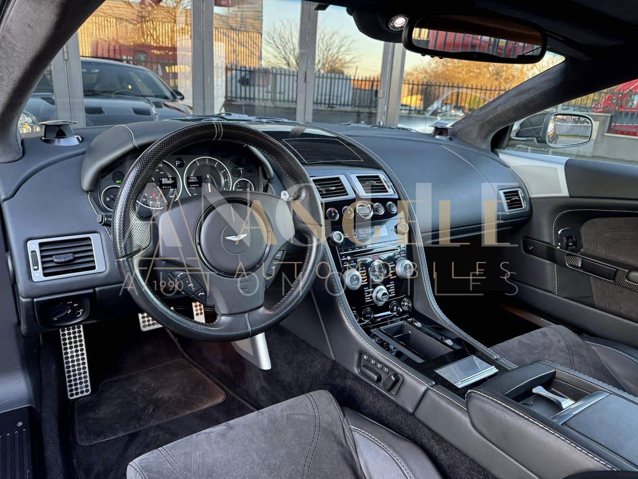 ASTON MARTIN DBS – Image 6
