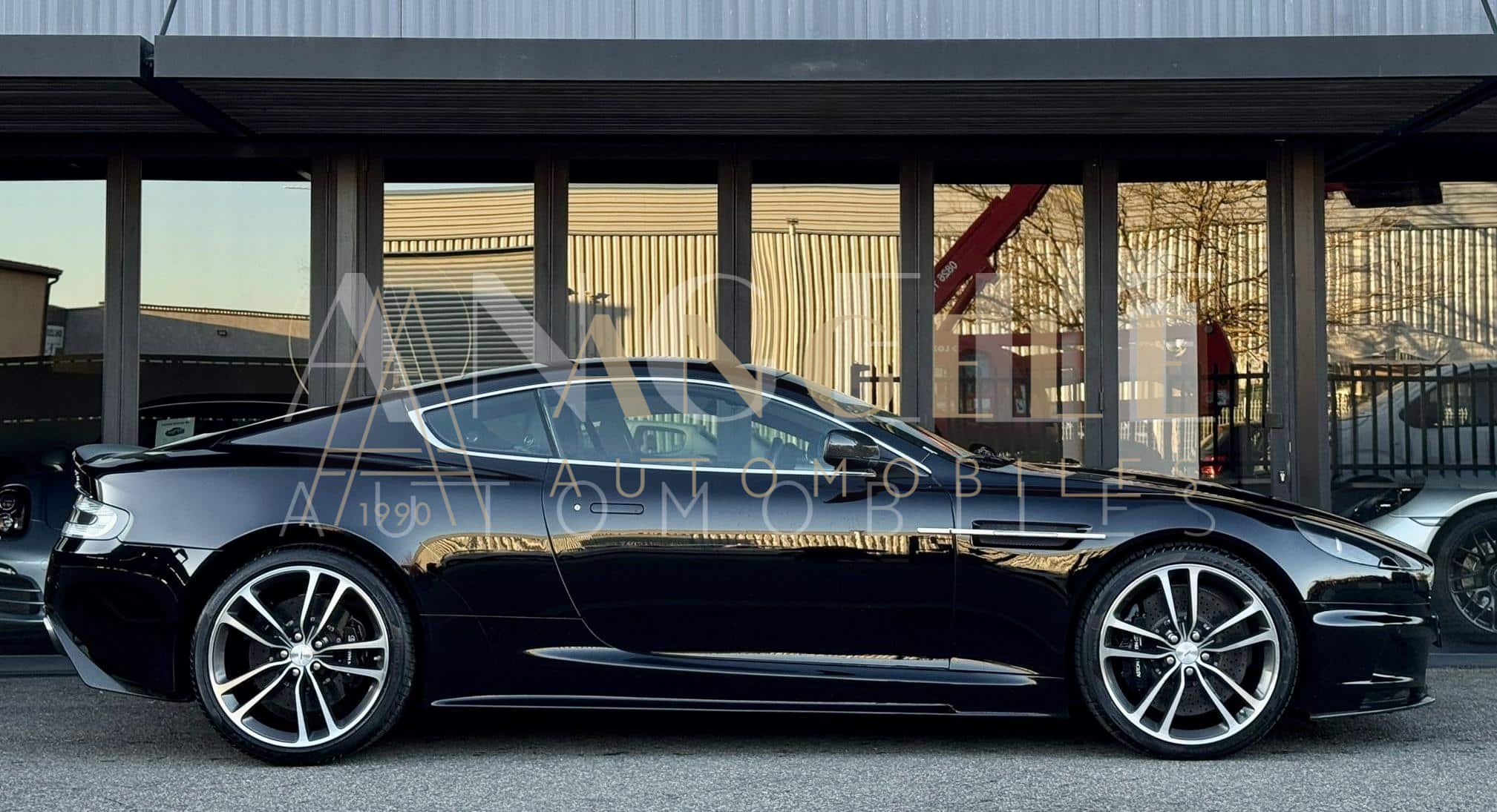 ASTON MARTIN DBS – Image 2