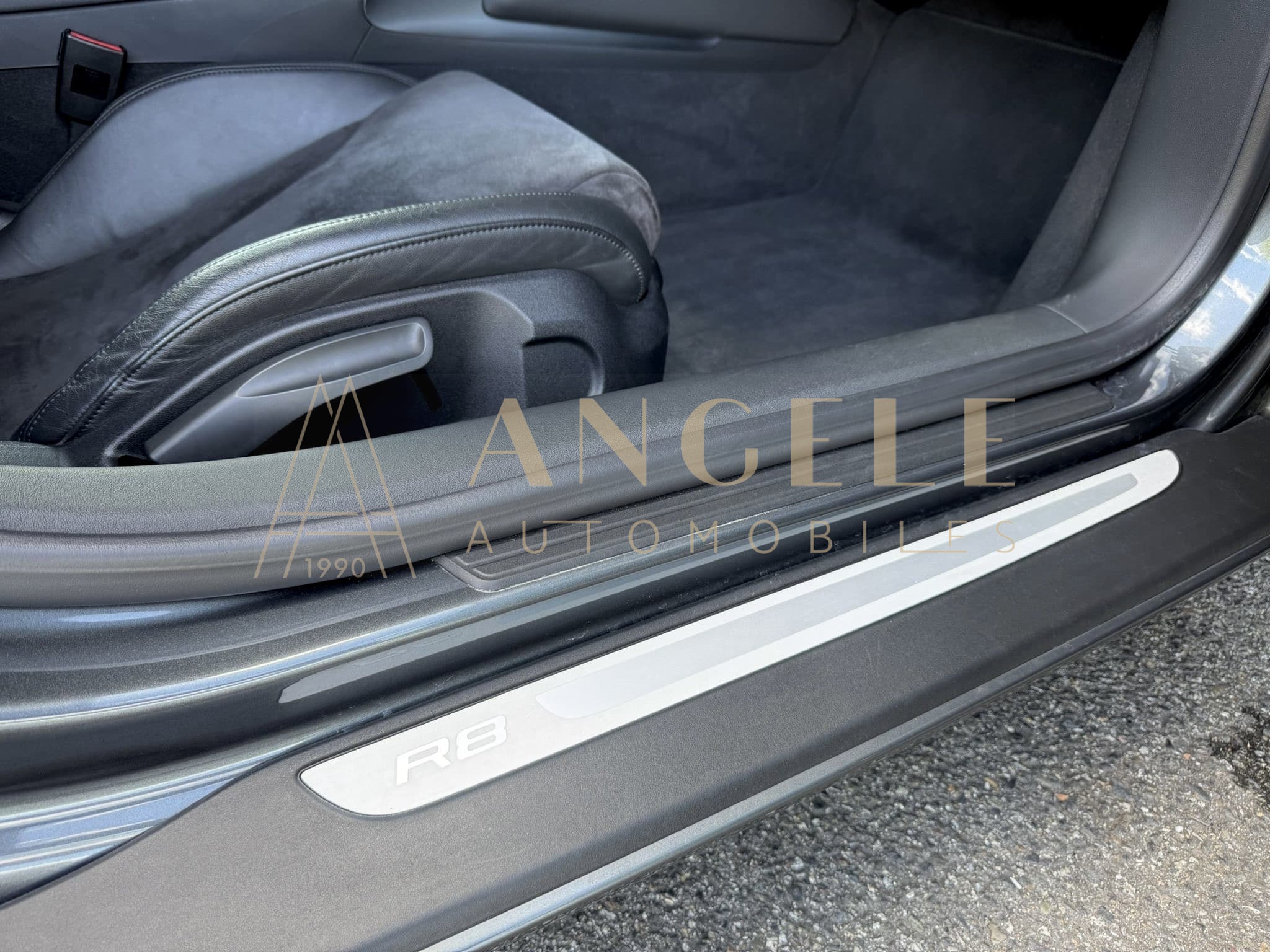 AUDI R8 V8 TOULOUSE ANGELE AUTOMOBILES