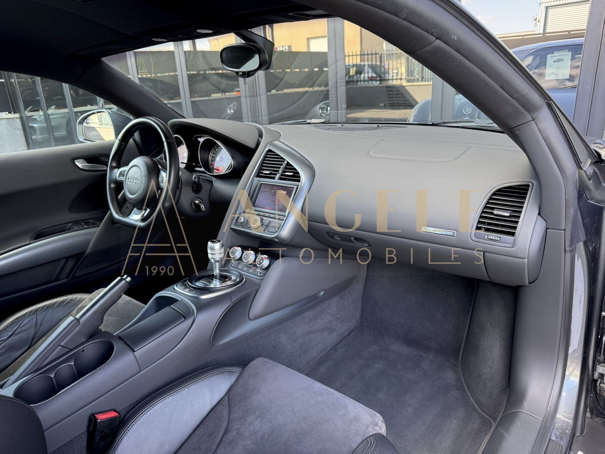 AUDI R8 V8 TOULOUSE ANGELE AUTOMOBILES