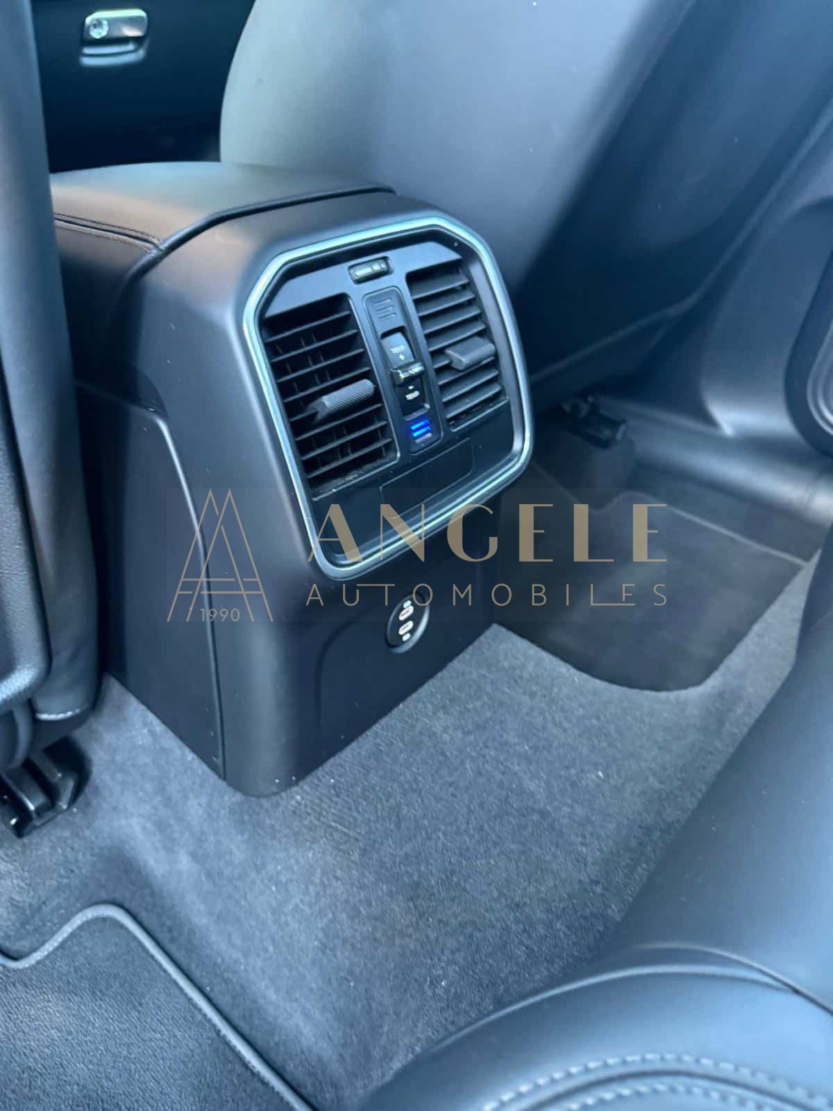 PORSCHE MACAN TURBO TOULOUSE ANGELE AUTOMOBILES