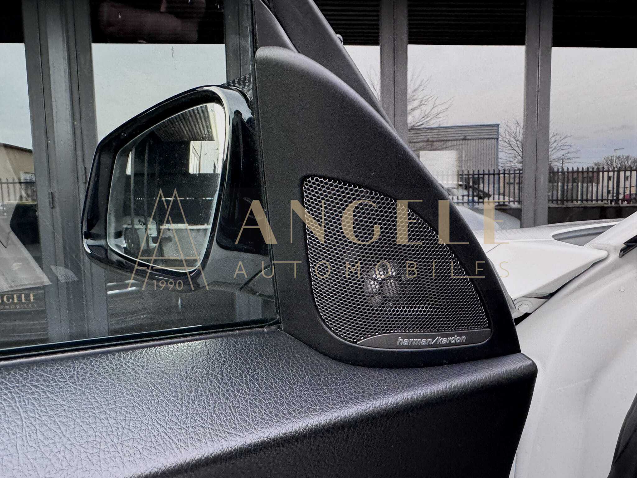 BMW M2 F87 Alpinweis ANGELE AUTOMOBILES TOULOUSE