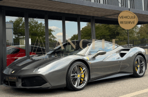 FERRARI 488